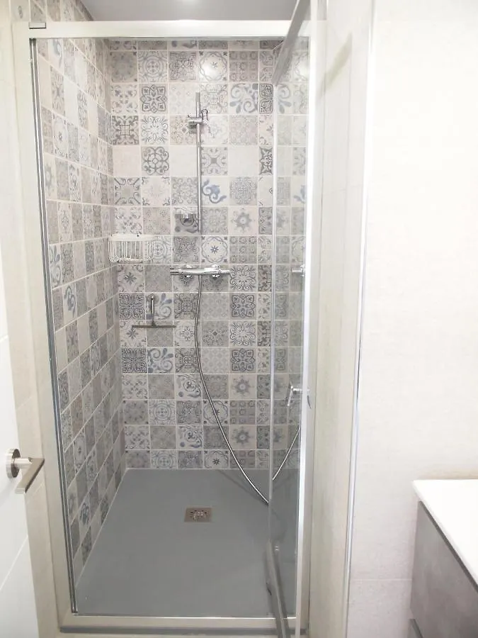Miramar M24A Apartment Roses