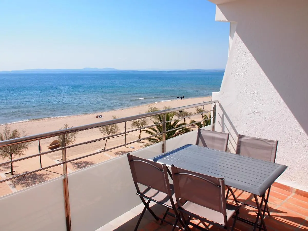 Miramar M24A Apartment Roses Spain