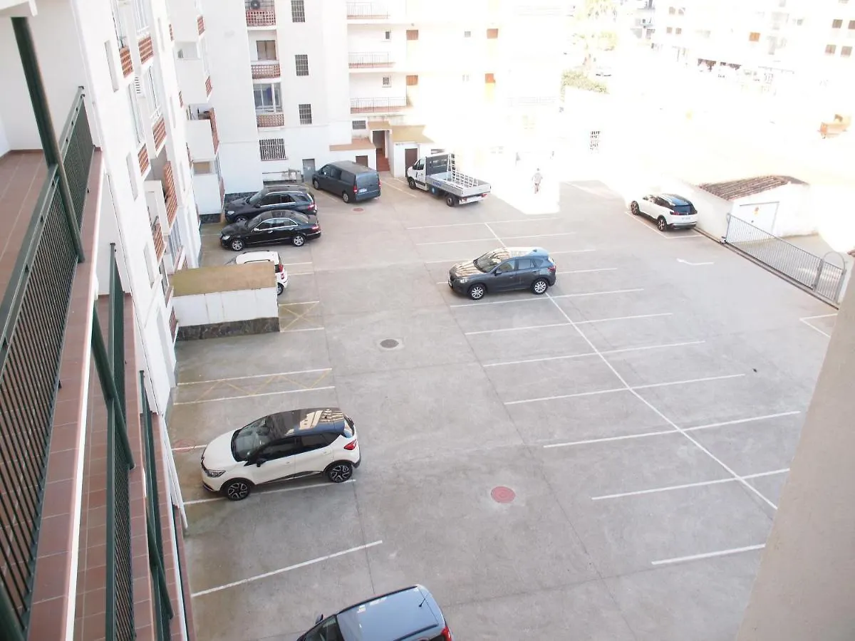 Miramar M24A Apartment Roses